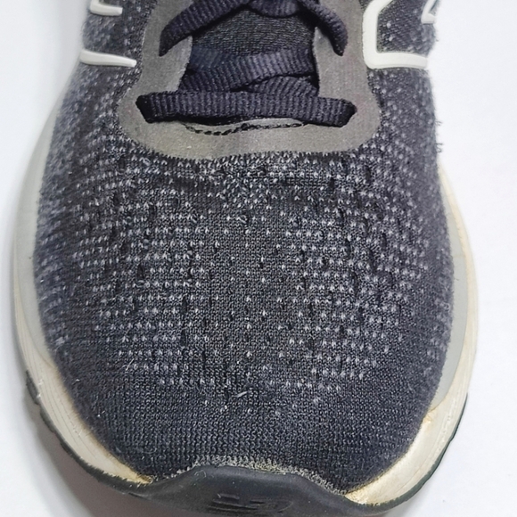 New Balance fresh foam 880 Women's Sneakers Black White Shoes Size 10 - Picture 3 of 10